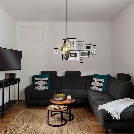 Charmantes Townhaus Mit Garten, W-Lan & Netflix Potsdam Esterno foto