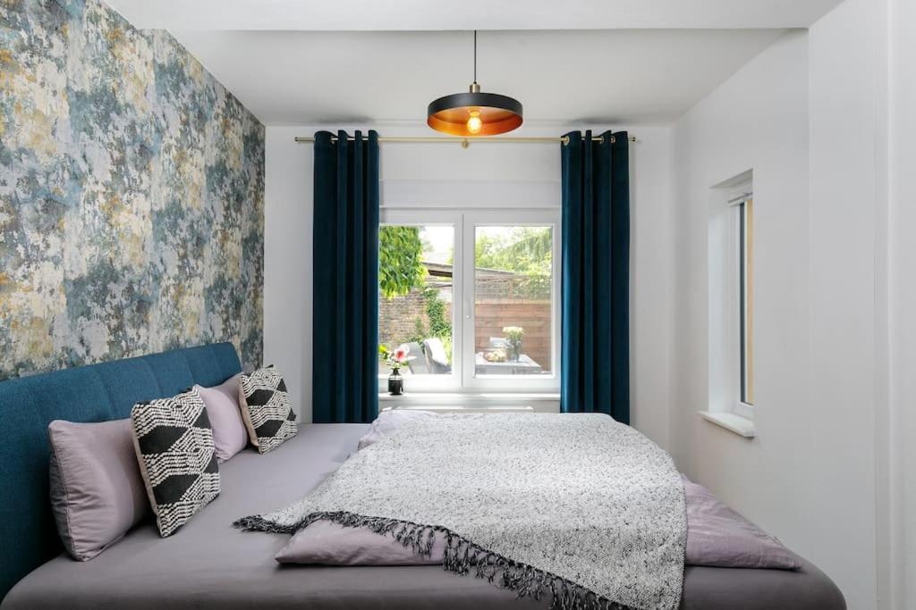 Charmantes Townhaus Mit Garten, W-Lan & Netflix Potsdam Esterno foto
