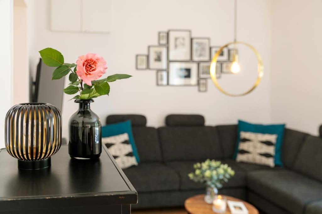Charmantes Townhaus Mit Garten, W-Lan & Netflix Potsdam Esterno foto